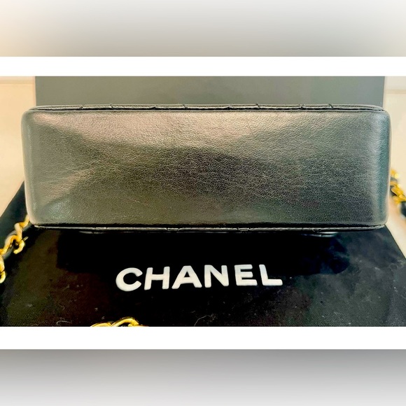 Vintage Chanel Mini - Picture 5 of 5